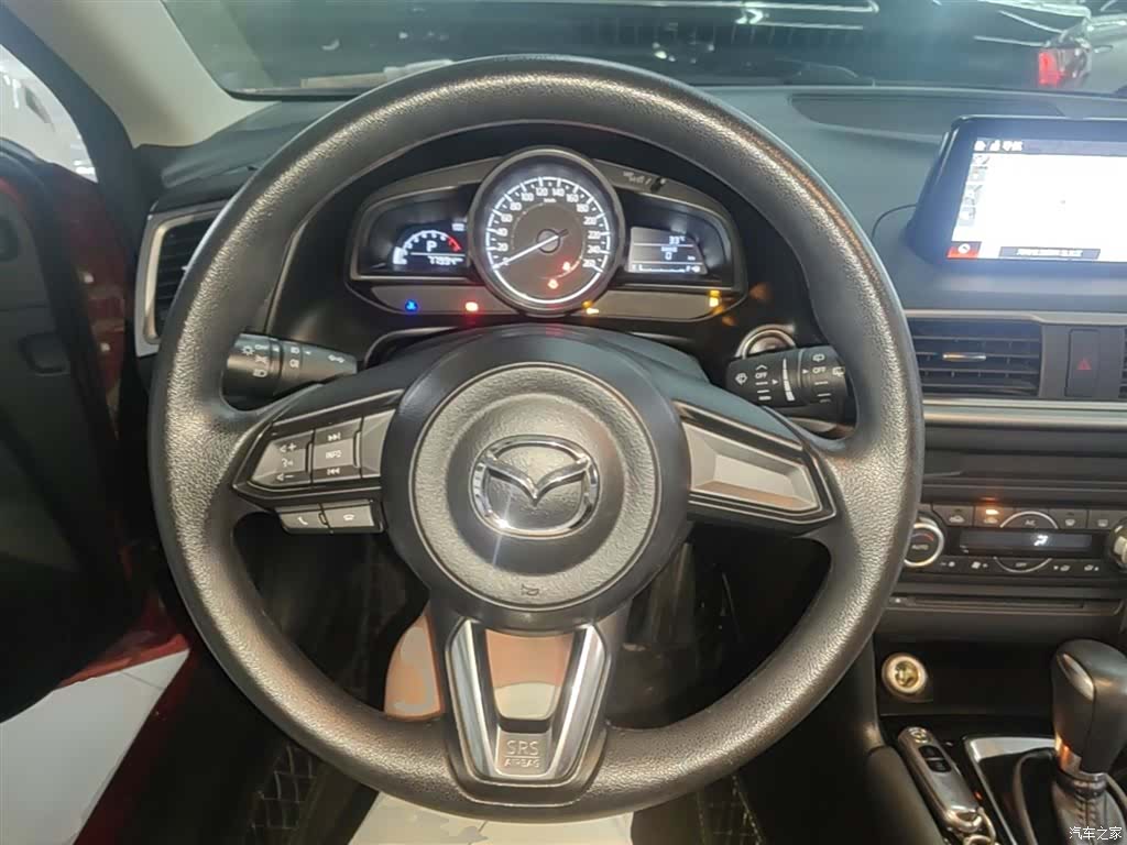 Mazda Mazda3, 2018 11