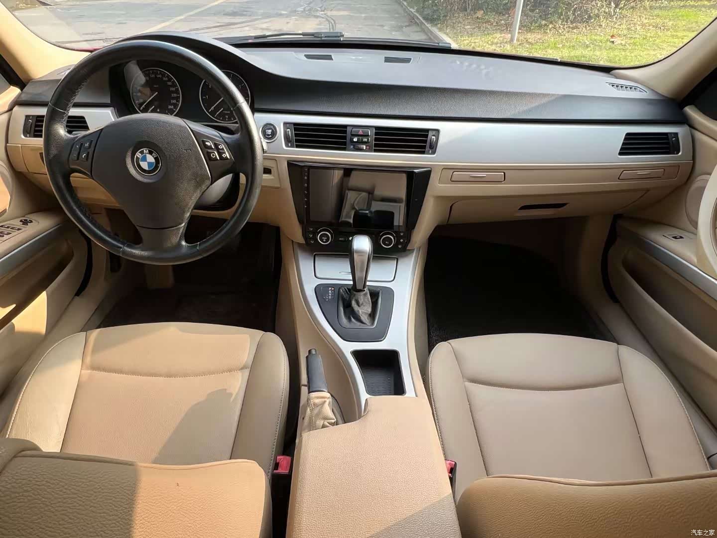 BMW 3 Series, 2011 все фото