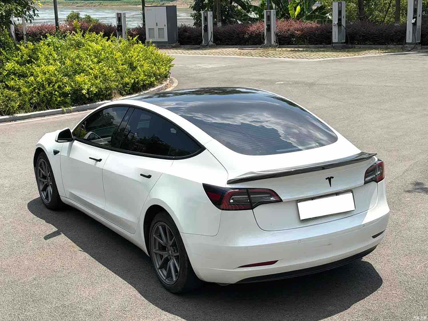 Tesla Model 3, 2022 18