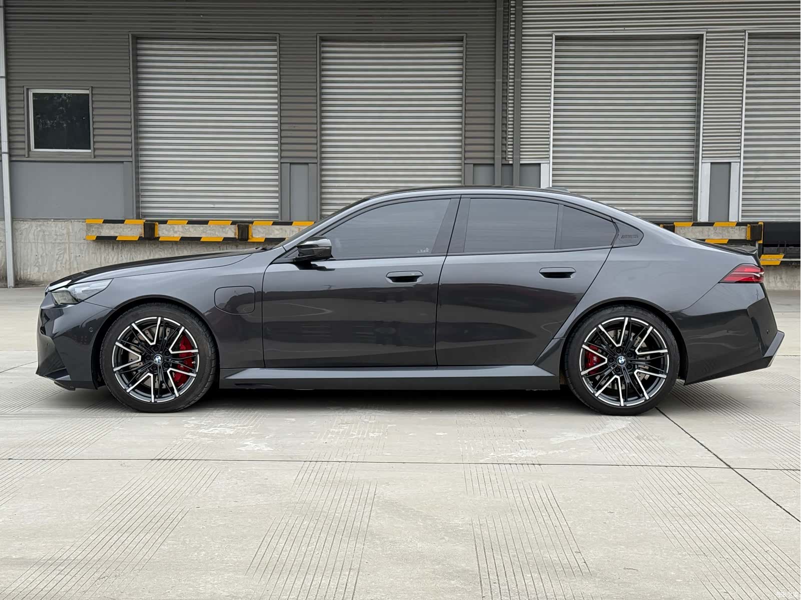 BMW M5, 2025 27
