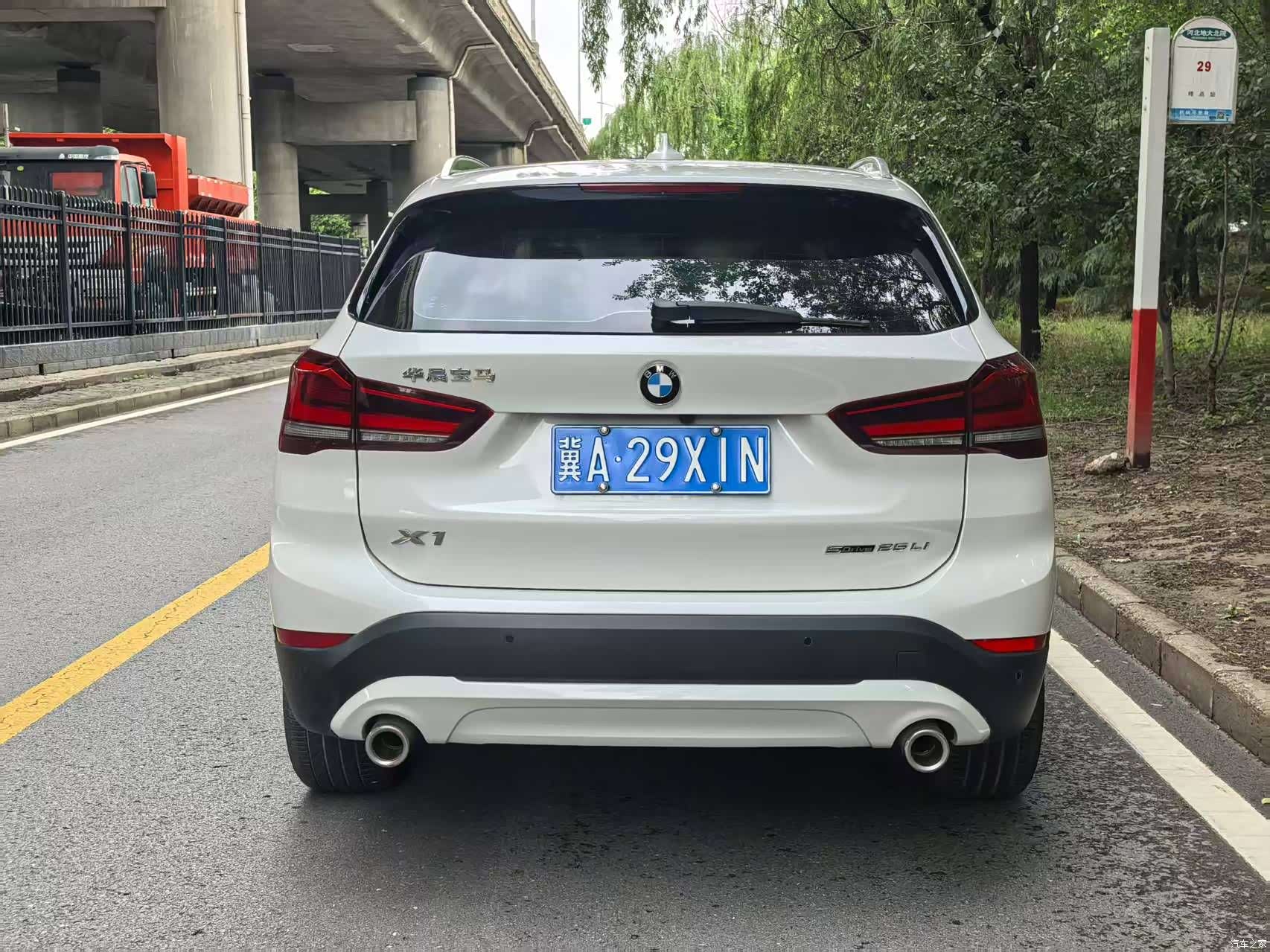 BMW X1, 2021 все фото