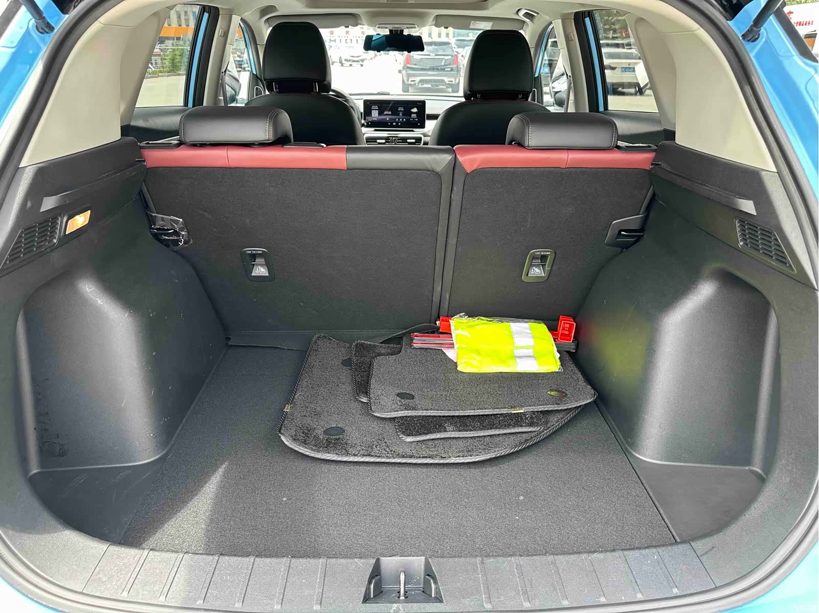 Geely Coolray, 2021 19