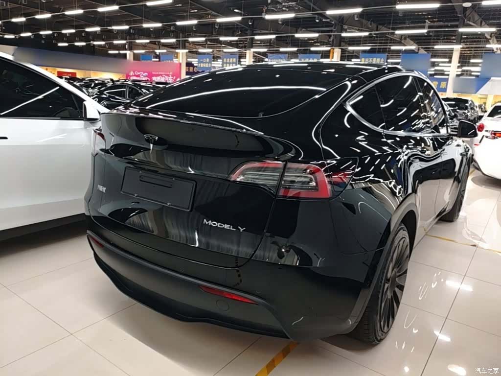 Tesla Model Y, 2023 7
