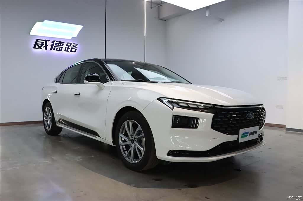Ford Mondeo, 2024 7