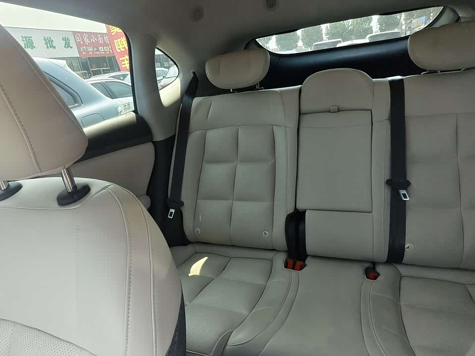 IM Motors Zhiji LS6 IM Motors Zhiji LS6