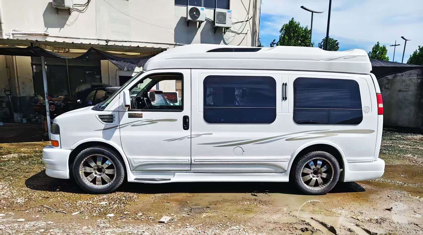 GMC SAVANA, 2011 7