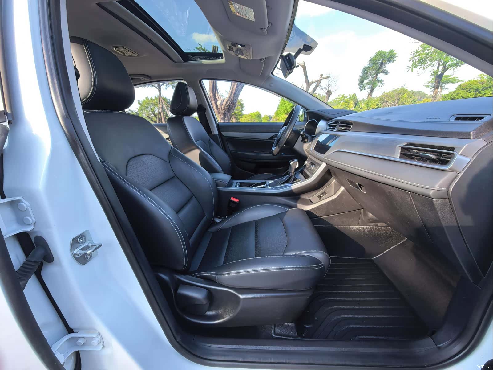 Geely Emgrand, 2022 10