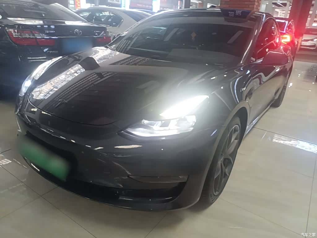 Tesla Model 3, 2022 1