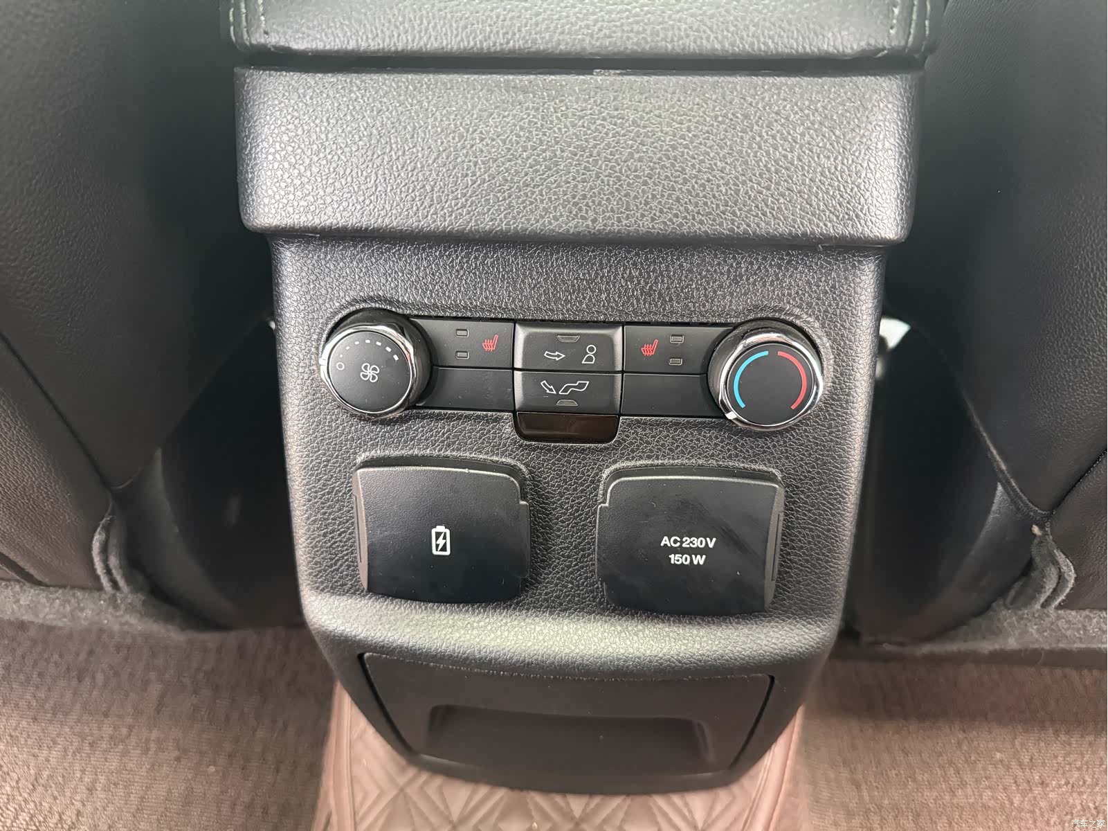 Ford Explorer, 2018 27