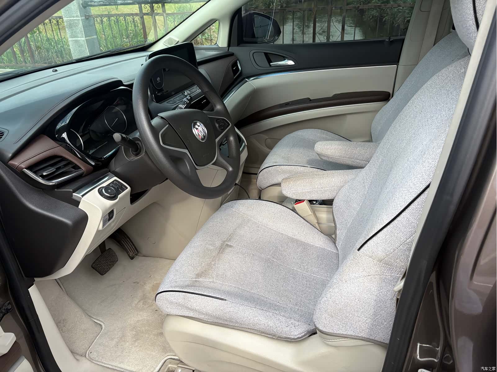 Buick GL8, 2022 7