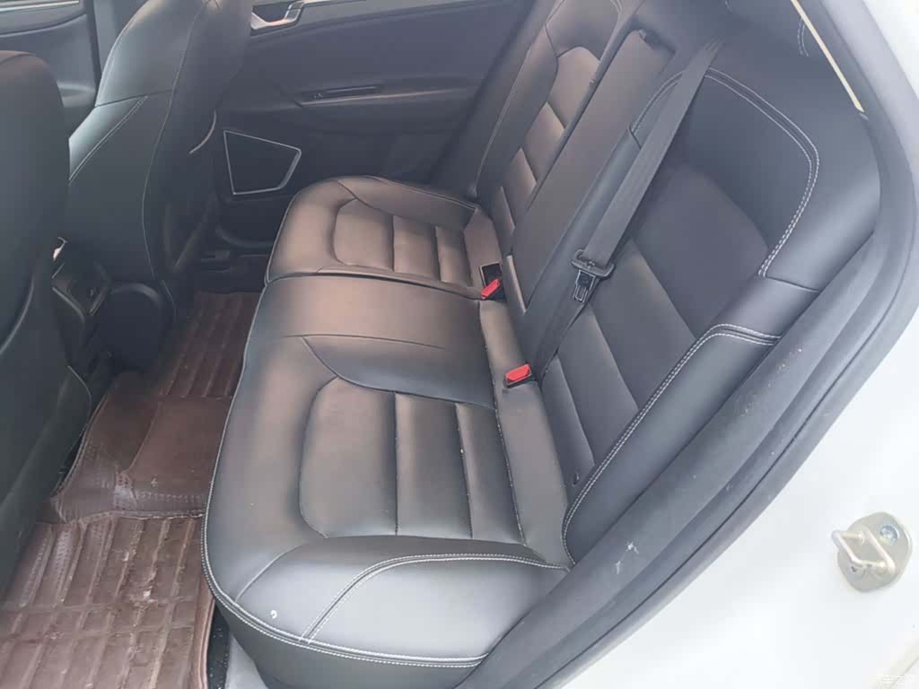 Geely Emgrand, 2017 17