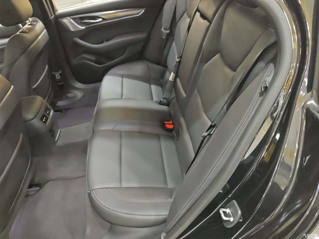 Cadillac CT5, 2026 13