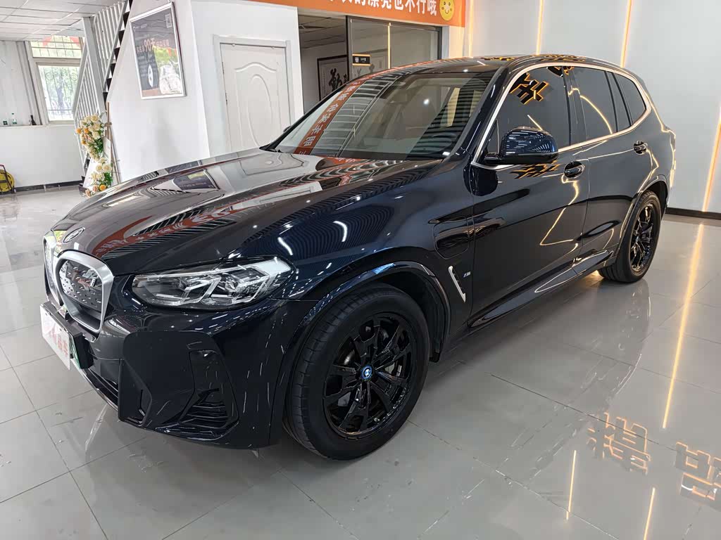 BMW iX3