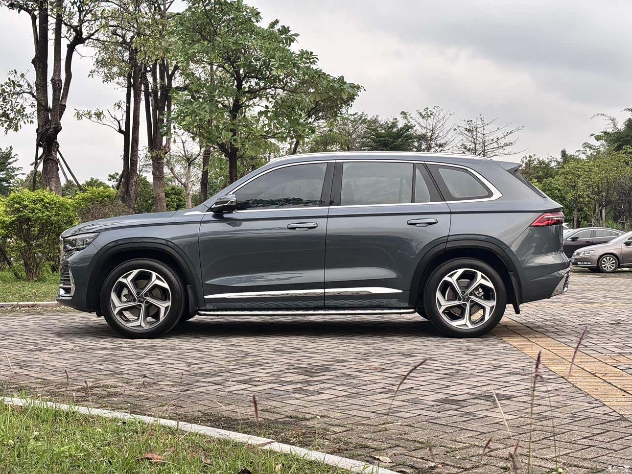 Geely Xingyue L, 2022 7