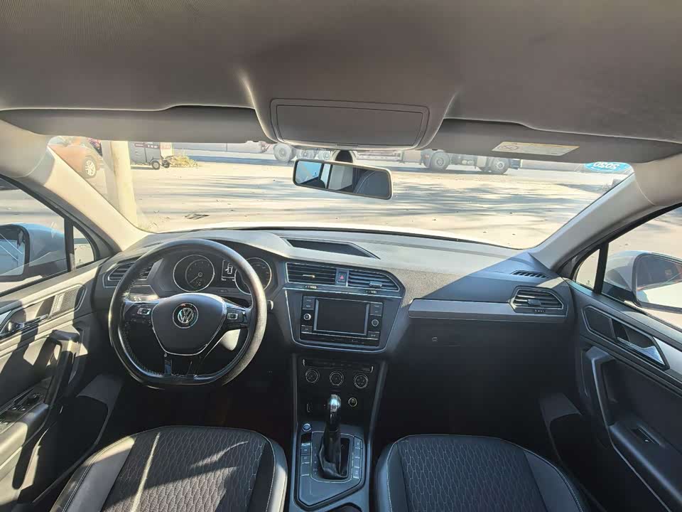 Volkswagen Tiguan L