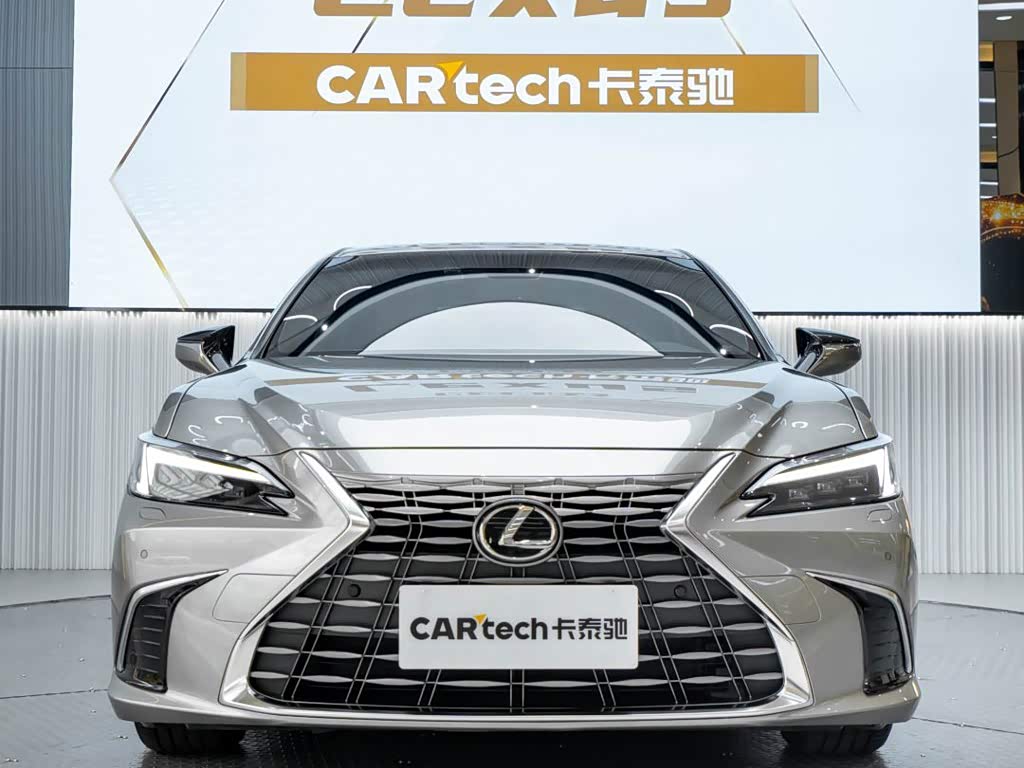 Lexus ES 2025 300h Premium