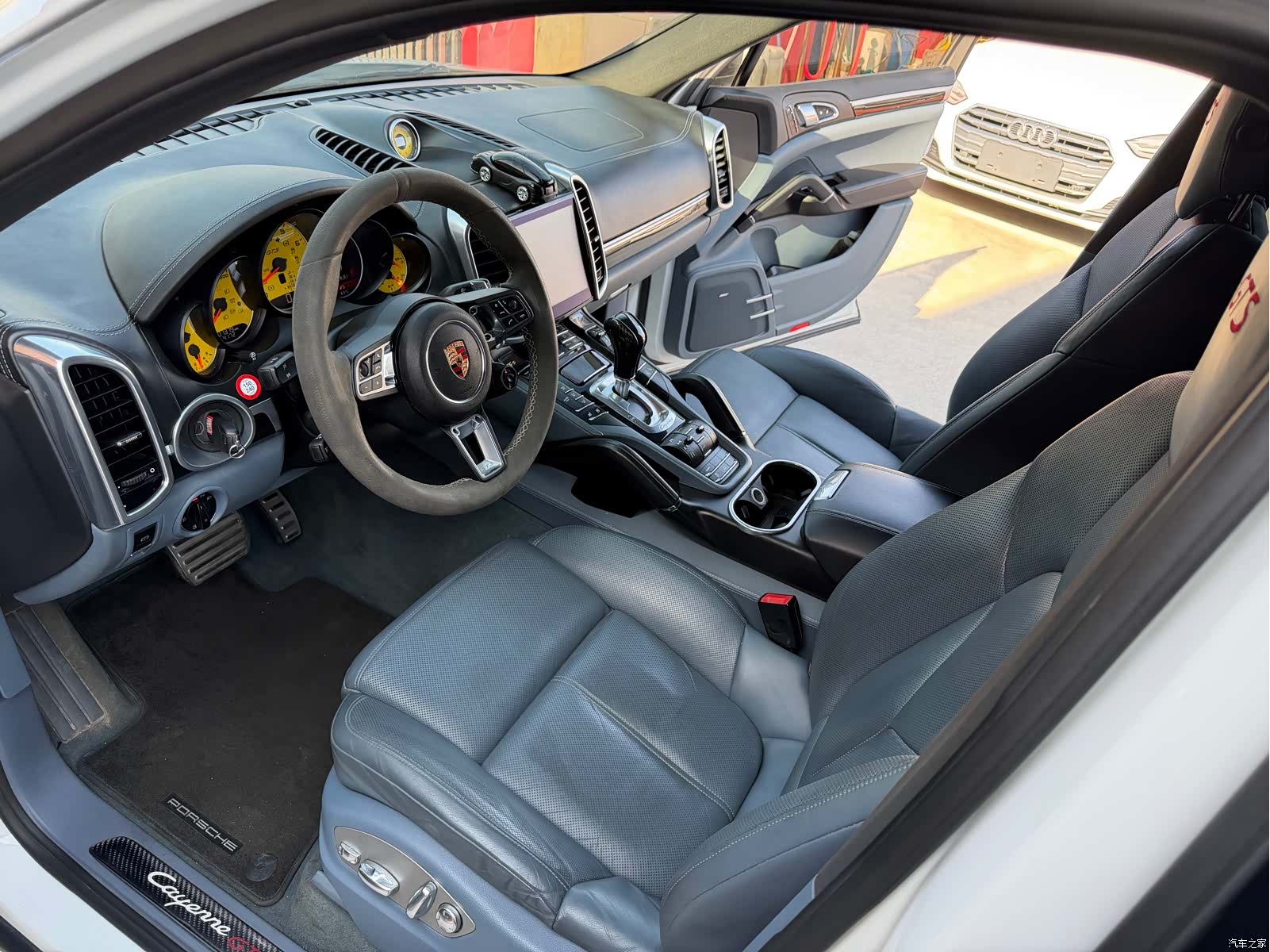 Porsche Cayenne, 2012 7
