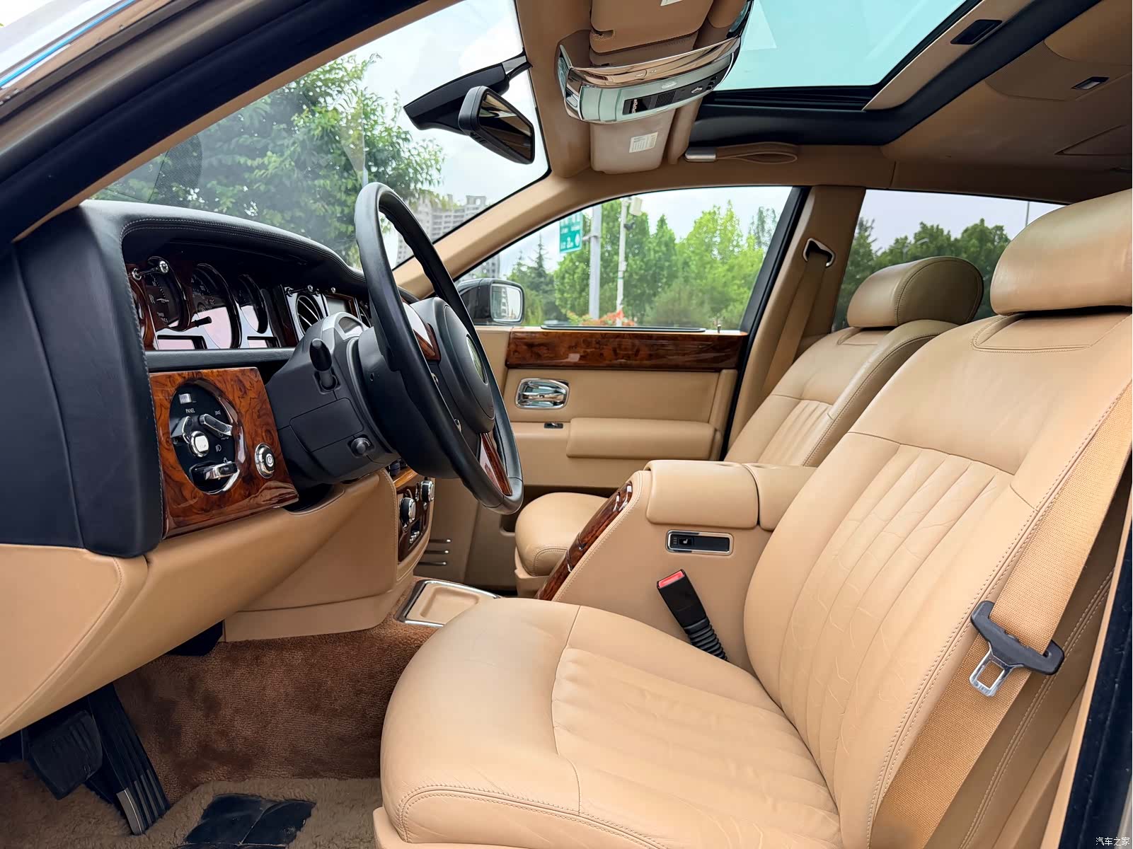 Rolls-Royce Phantom, 2007 12