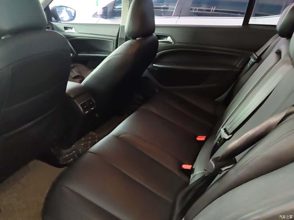 Peugeot 408, 2016 17