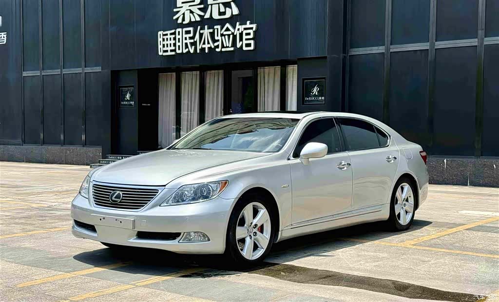 Lexus LS, 2009 1
