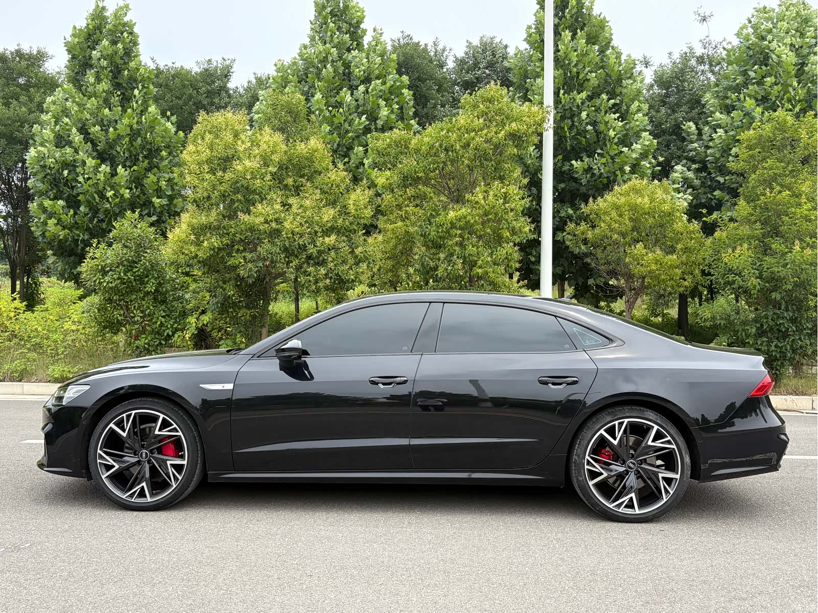 Audi A7L, 2025 4