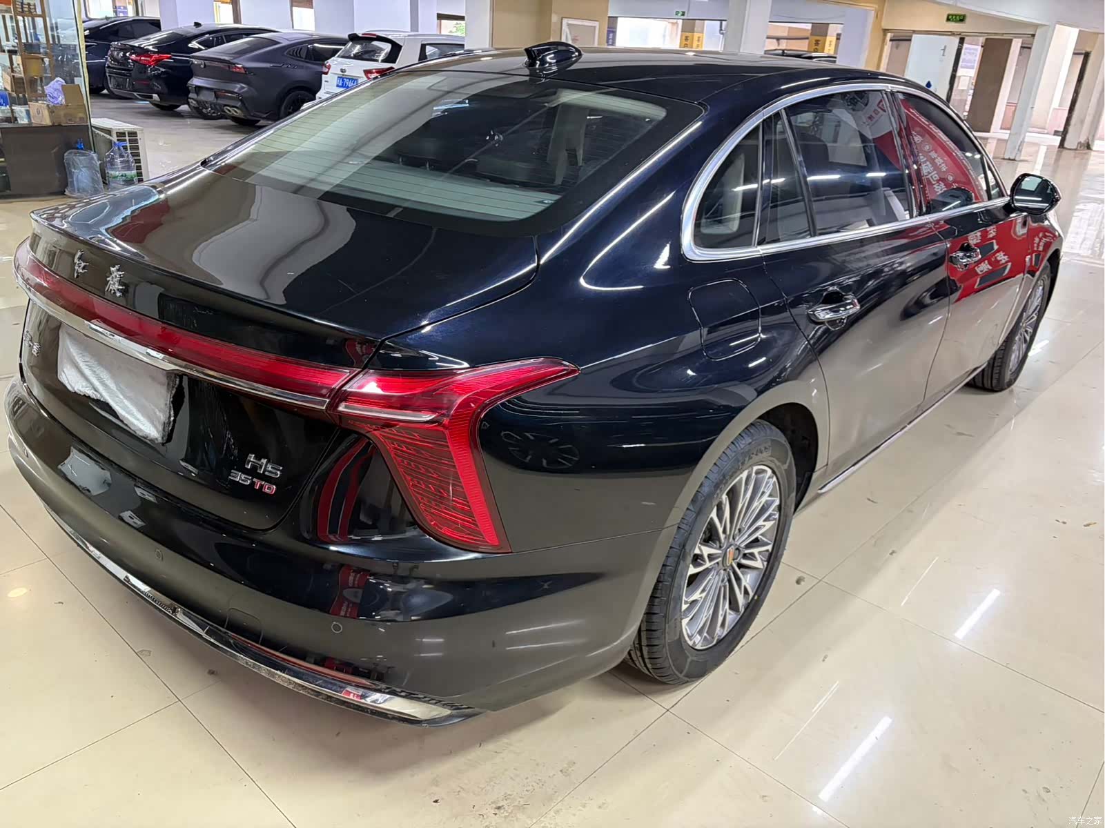 Hongqi H5, 2023 11
