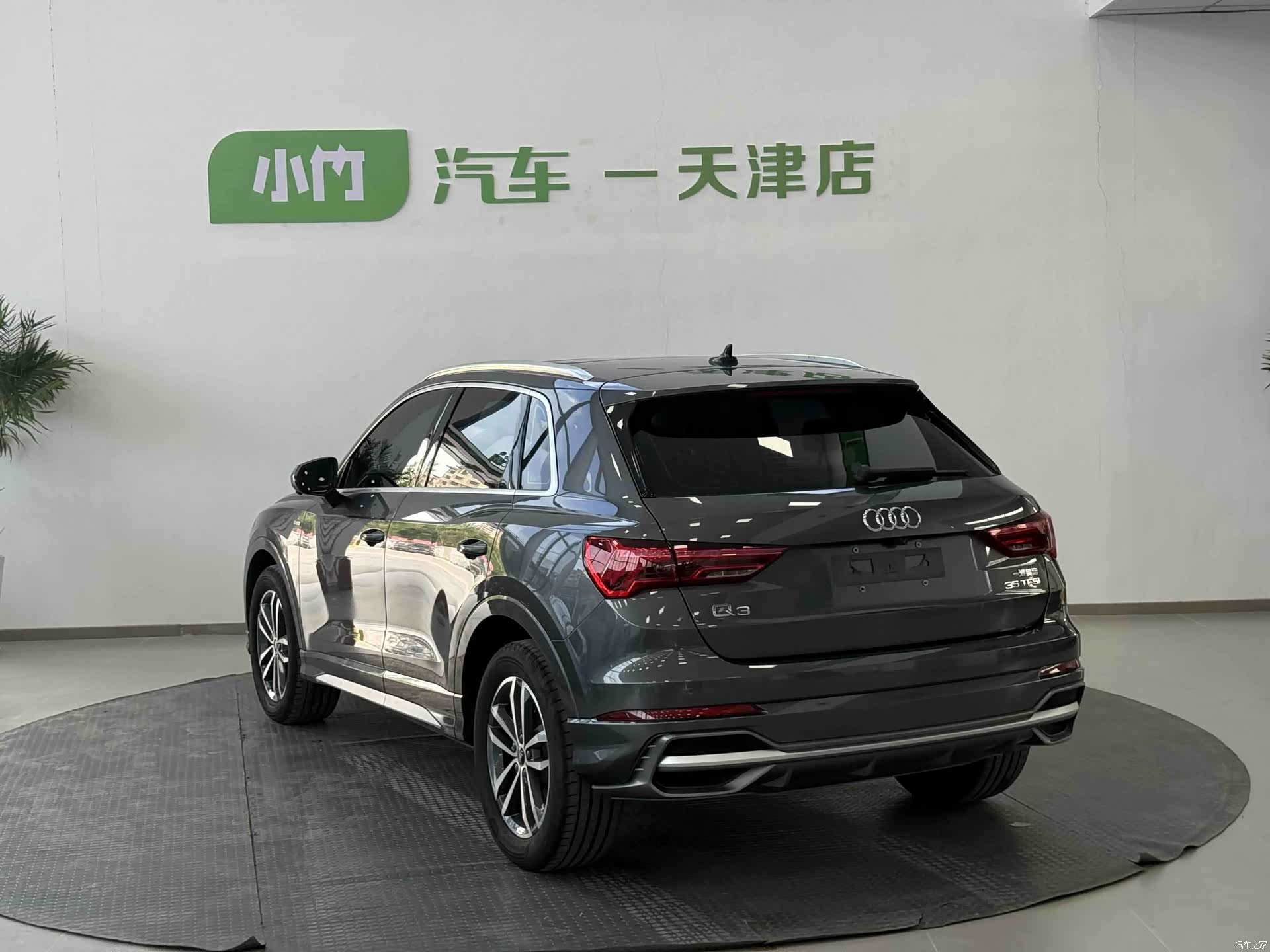 Audi Q3, 2022 все фото