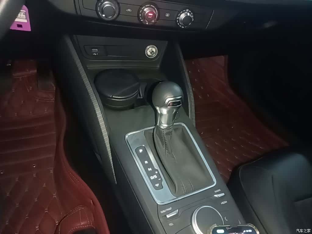 Audi Q2L, 2020 14