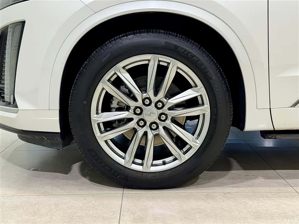 Cadillac XT6, 2022 10