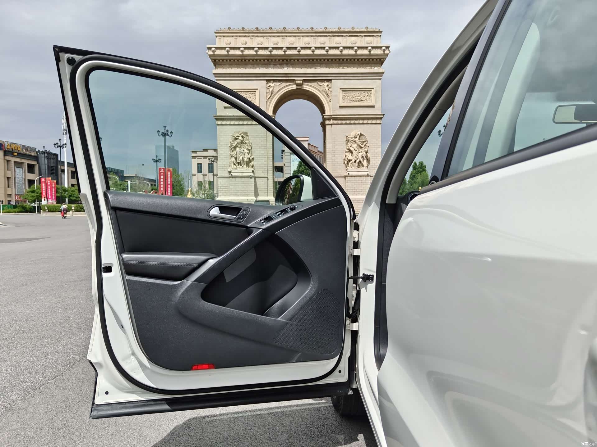 Volkswagen Tiguan, 2015 10