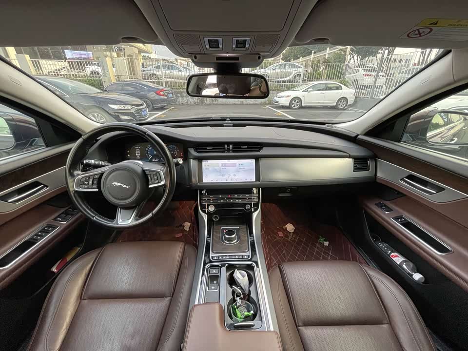Jaguar XFL