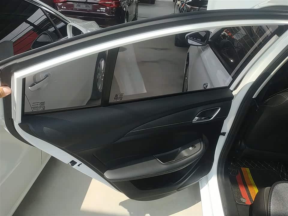 Roewe i5 Roewe i5