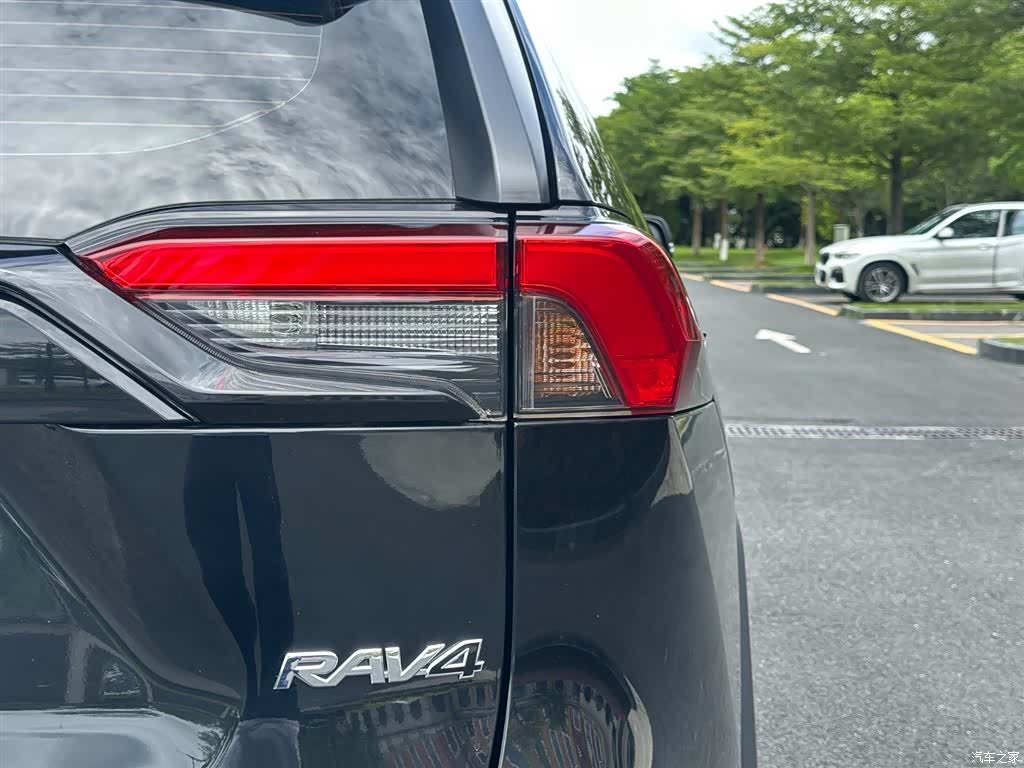 Toyota RAV4, 2024 16