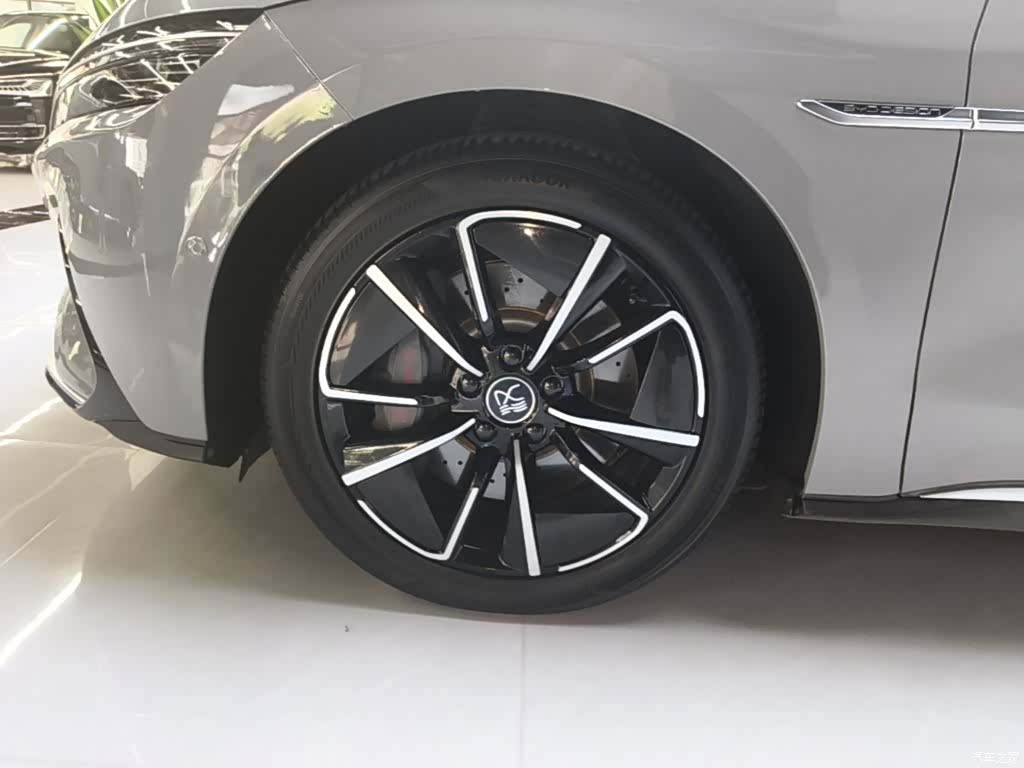 BYD Han, 2021 25