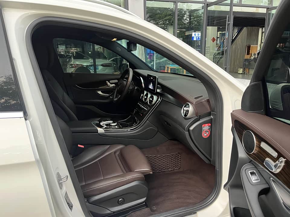 Mercedes-Benz GLC Mercedes-Benz GLC