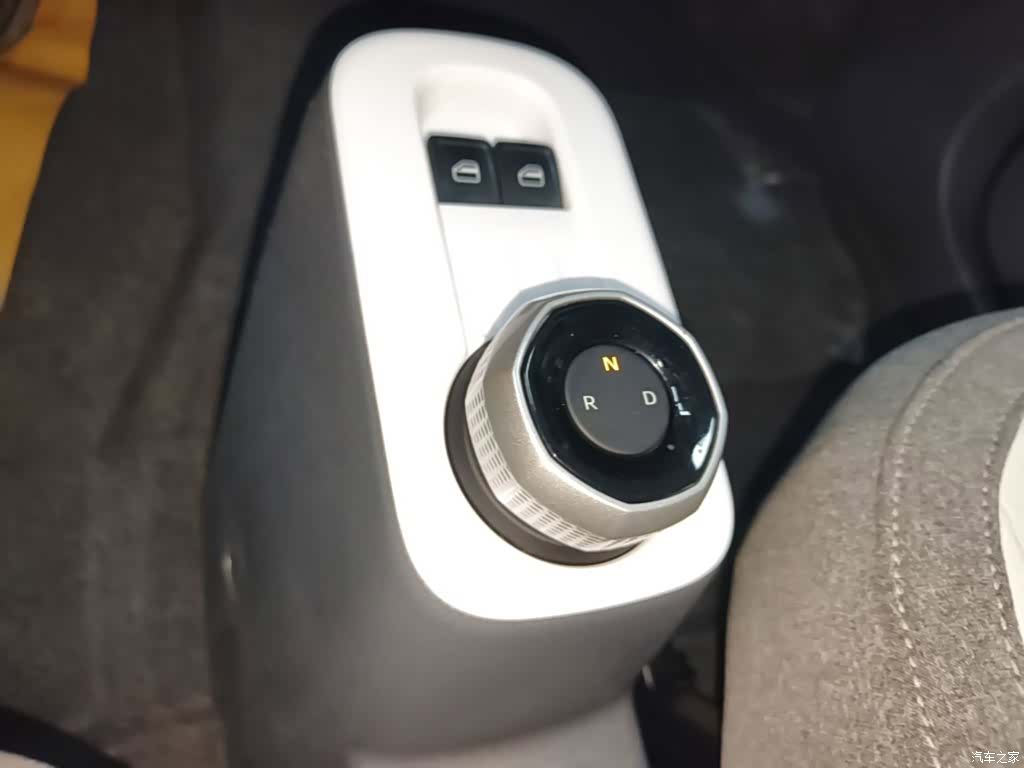 Geely Panda, 2025 14