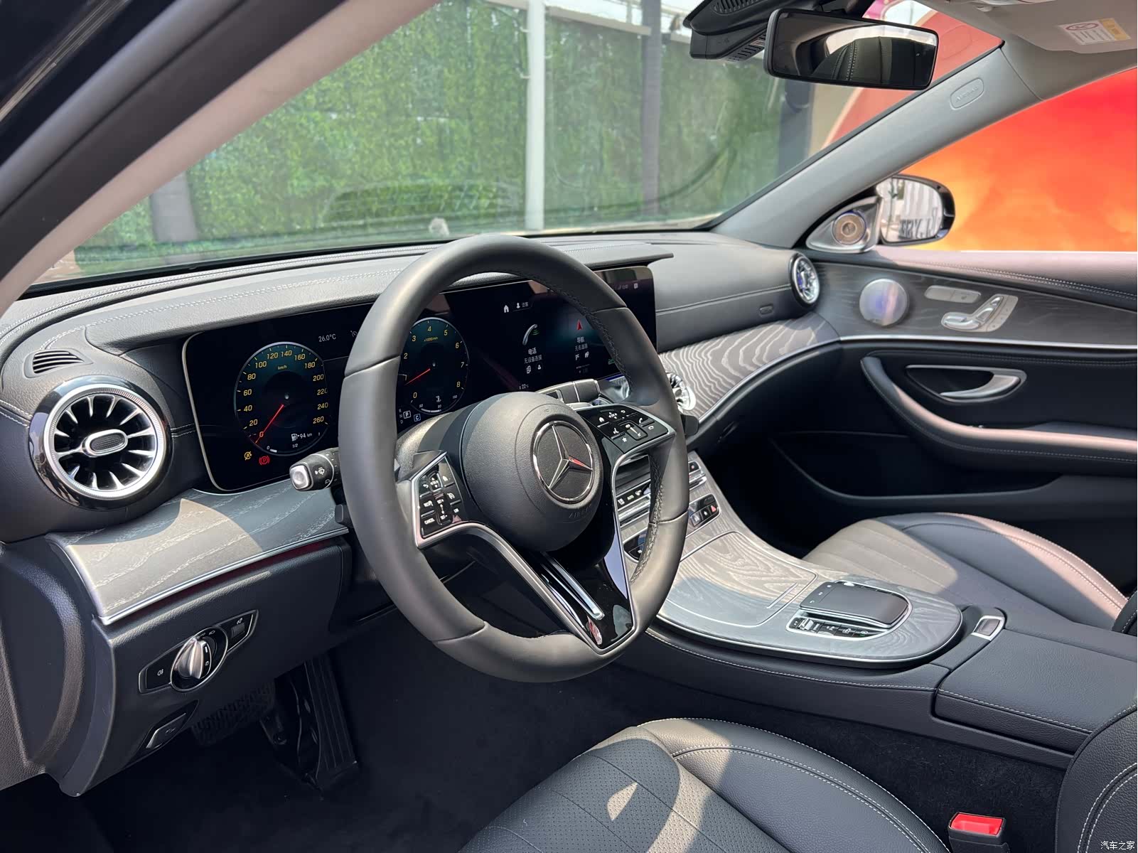 Mercedes-Benz E-Class, 2023 9