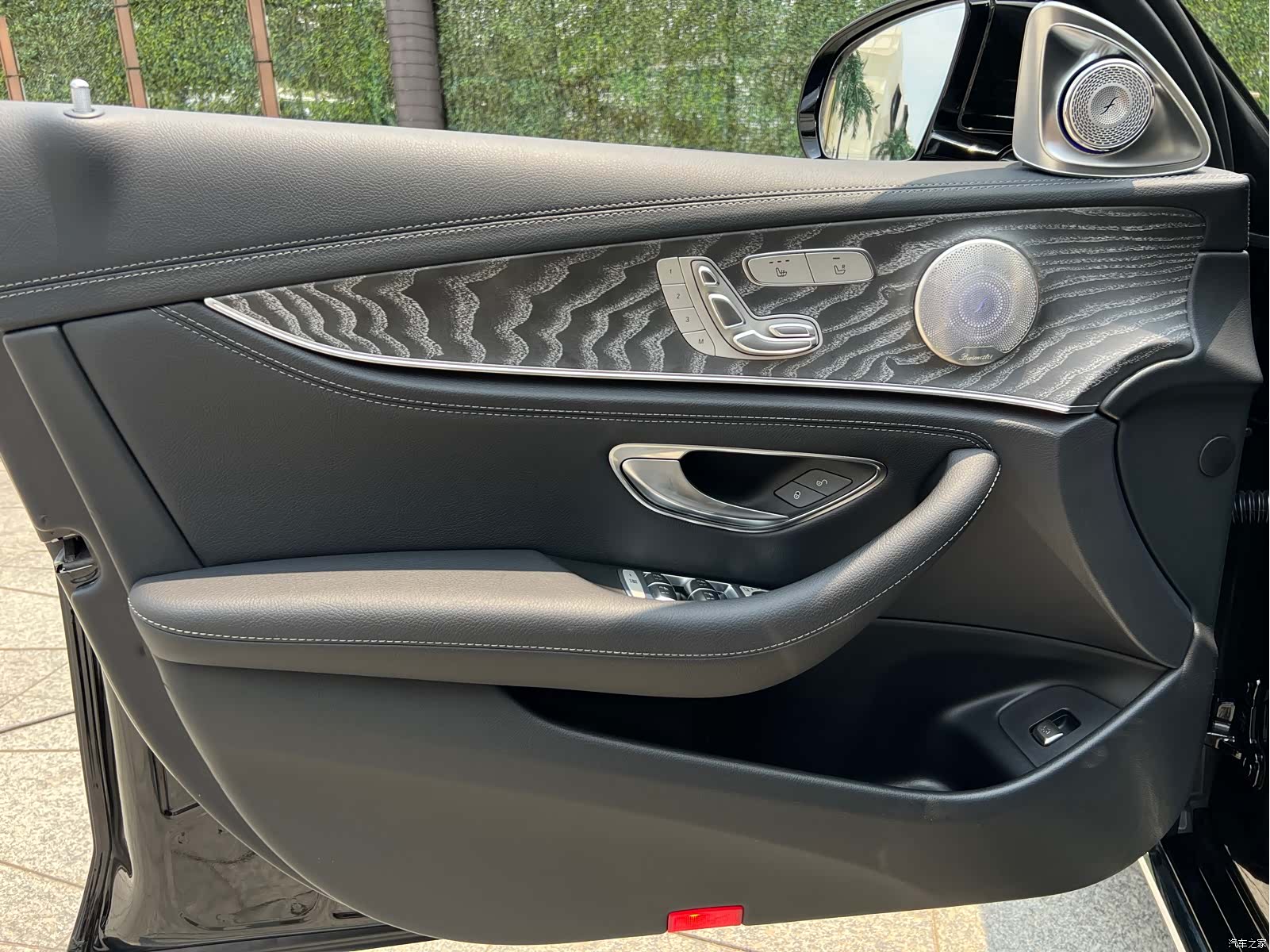 Mercedes-Benz E-Class, 2023 21