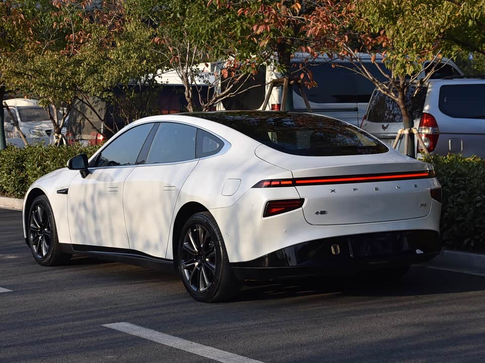 XPENG P7