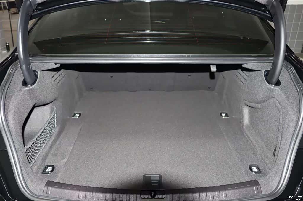 Audi A6L, 2022 16