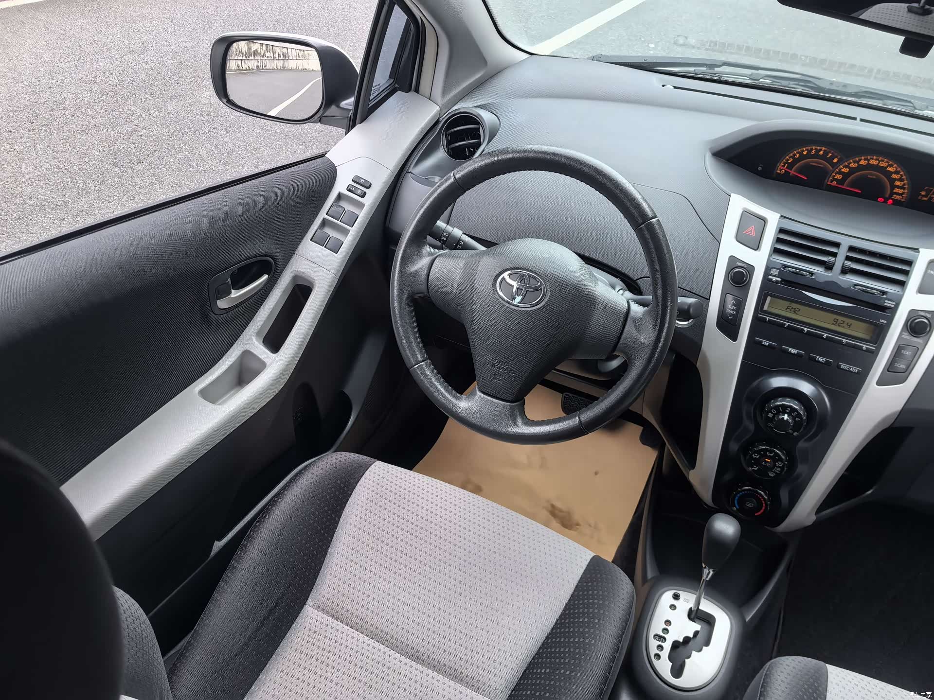 Toyota 1.6GS, 2012 29
