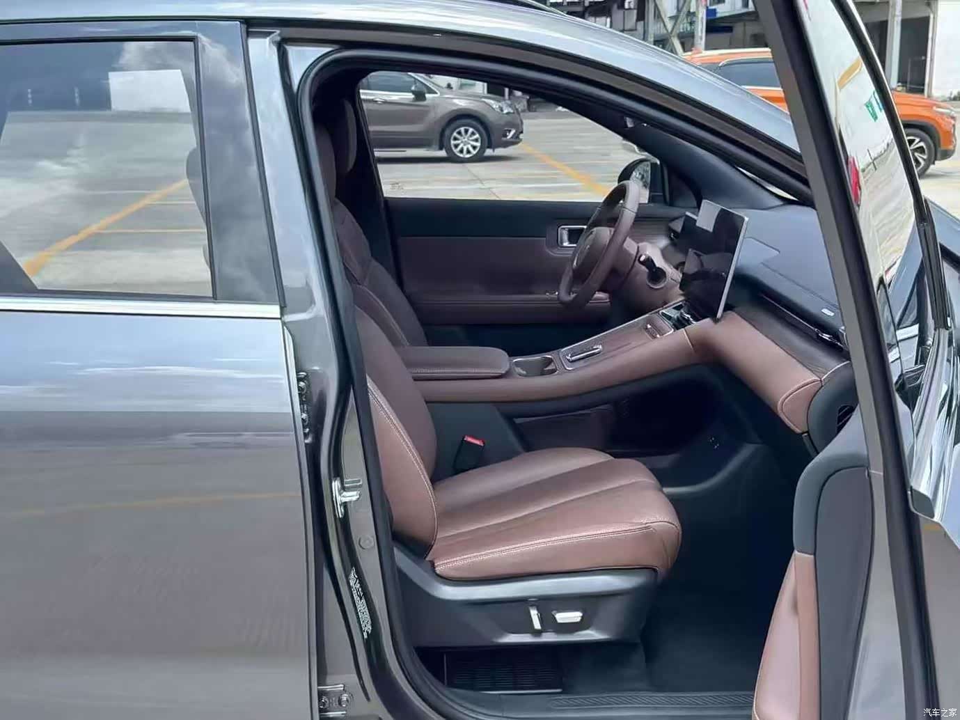 Wuling Starlight, 2024 8