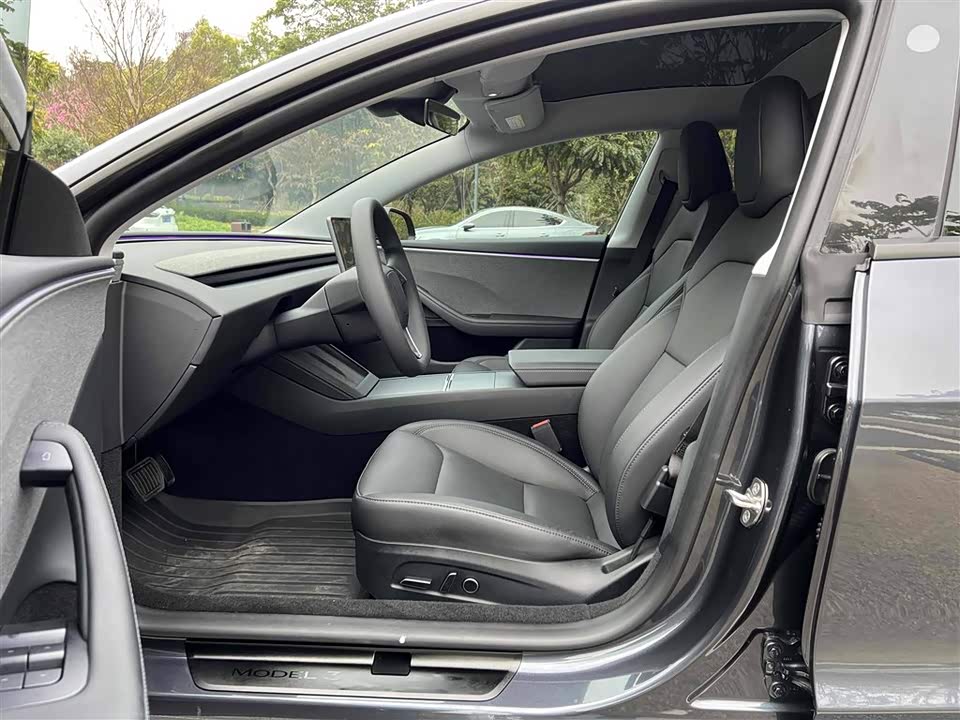 Tesla Model 3 Tesla Model 3
