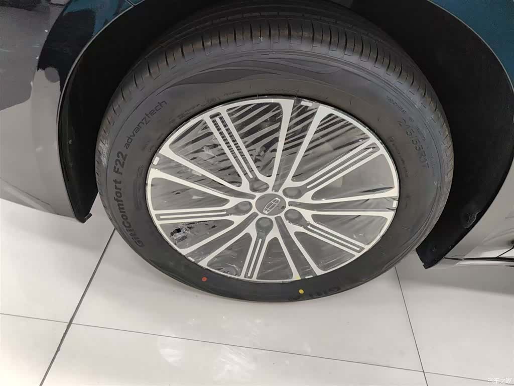 Geely Preface, 2026 23