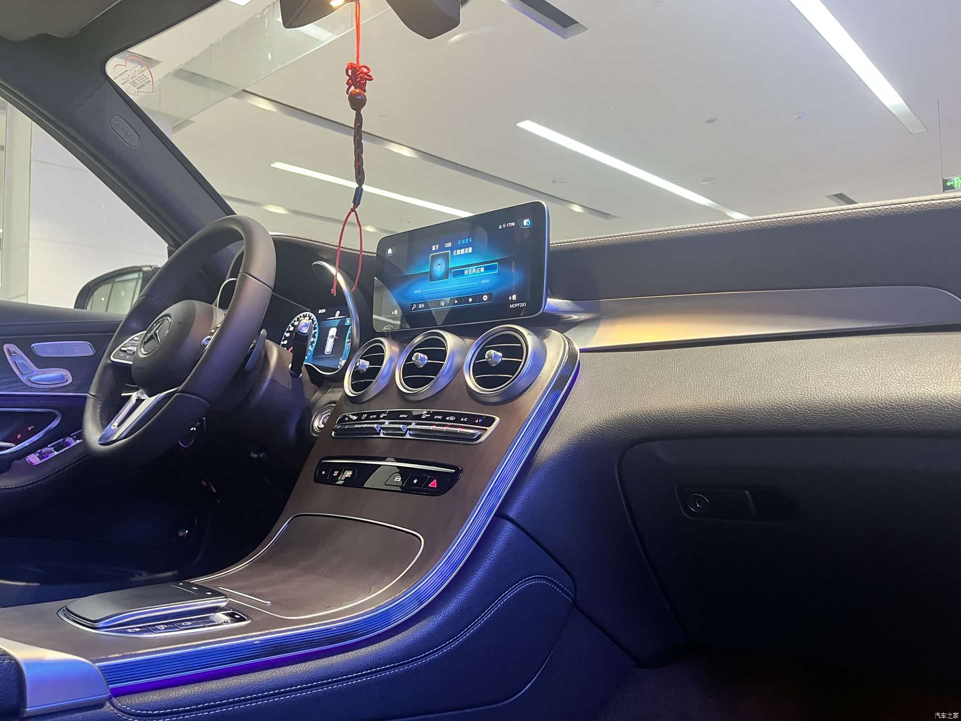 Mercedes-Benz GLC, 2019 10