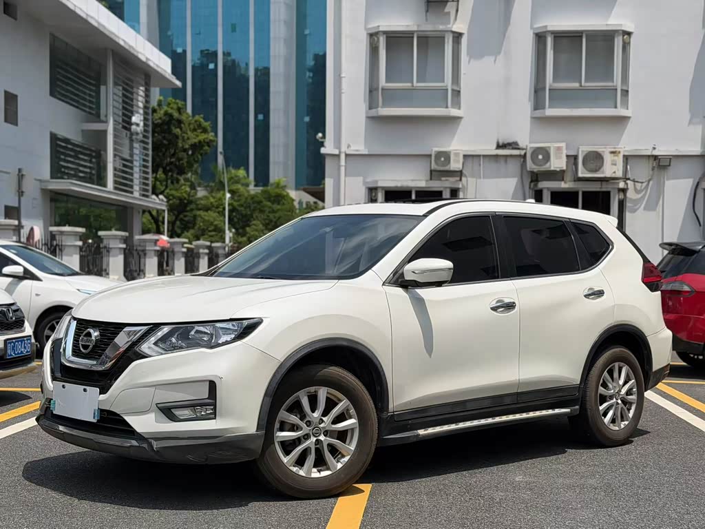 Nissan X-Trail 2017 2.0L CVT Comfort 2WD