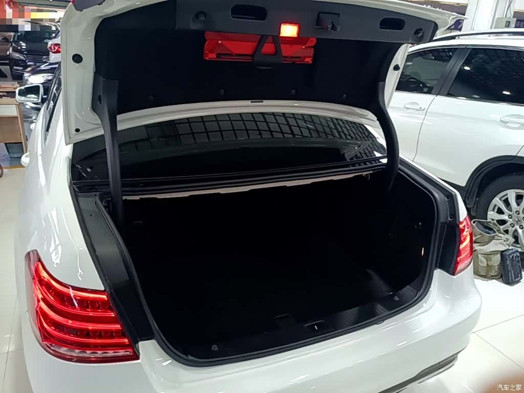 Mercedes-Benz E-Class, 2016 19