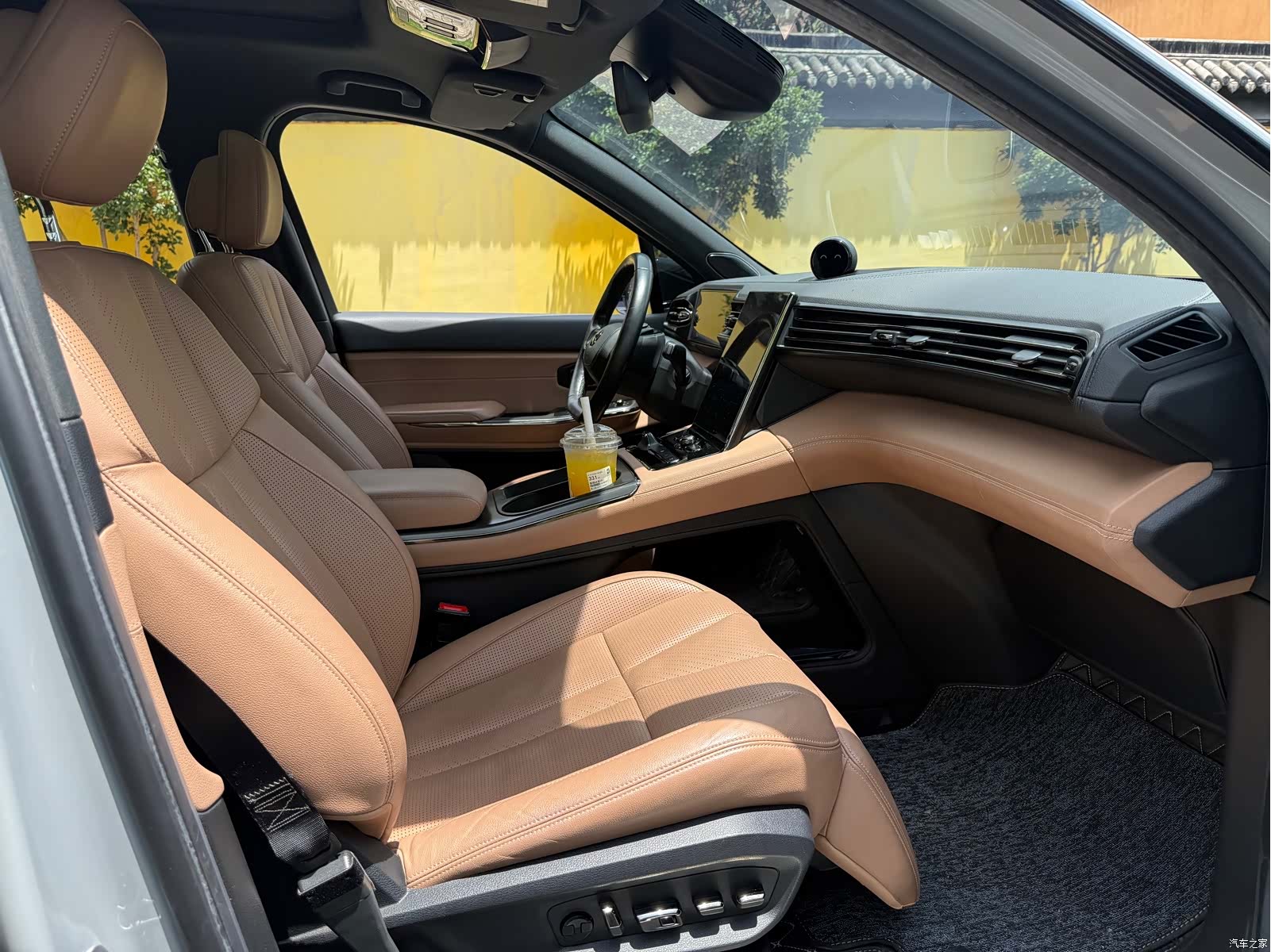 NIO ES8, 2021 12