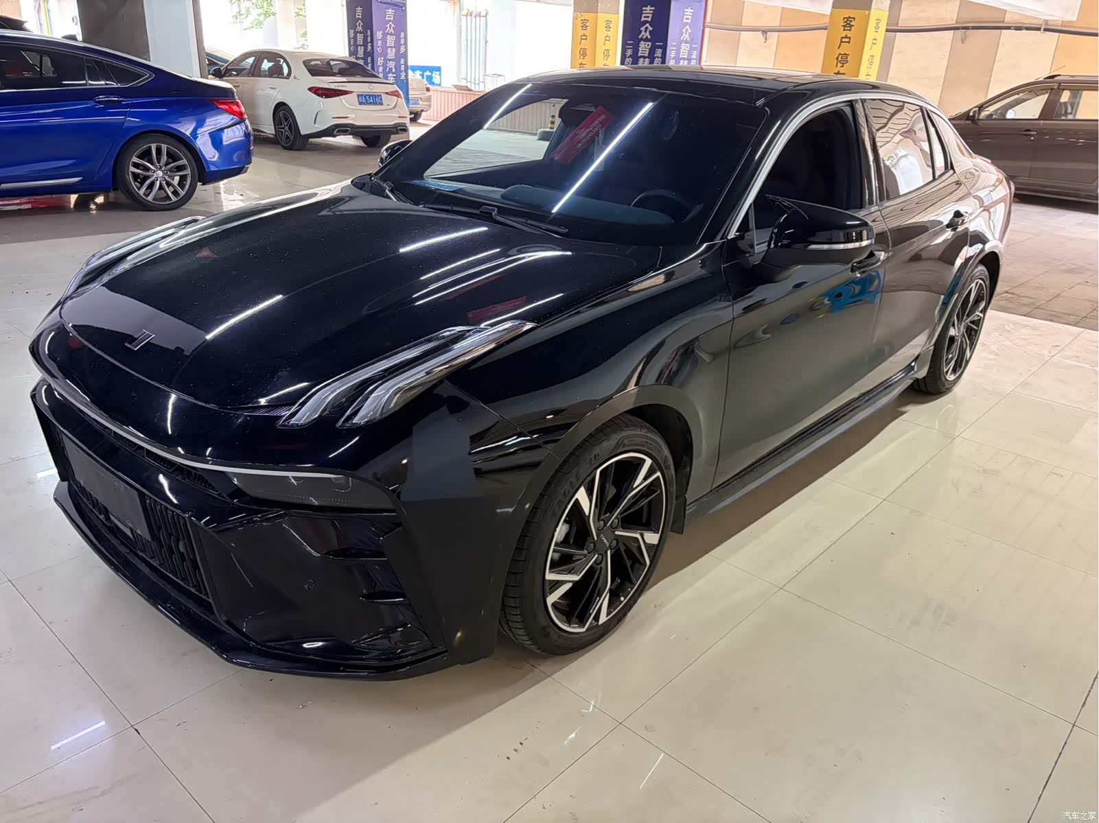 Lynk & Co 02