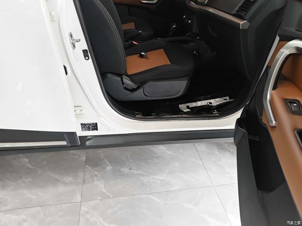 JAC S3, 2015 21